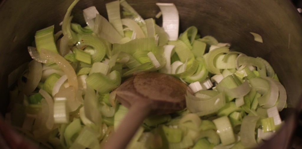 Leeks in pan